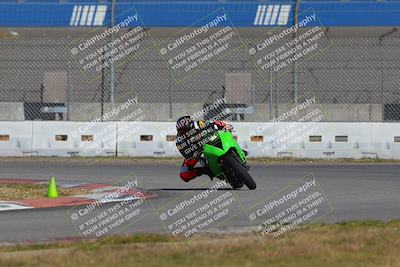 media/Nov-26-2022-Fastrack Riders (Sat) [[b001e85eef]]/Level 2/Session 3 Outside Turn 9/